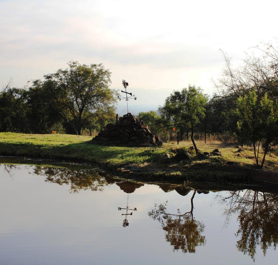 Karee & Wild Olive Guest Lodge Hekpoort المظهر الخارجي الصورة