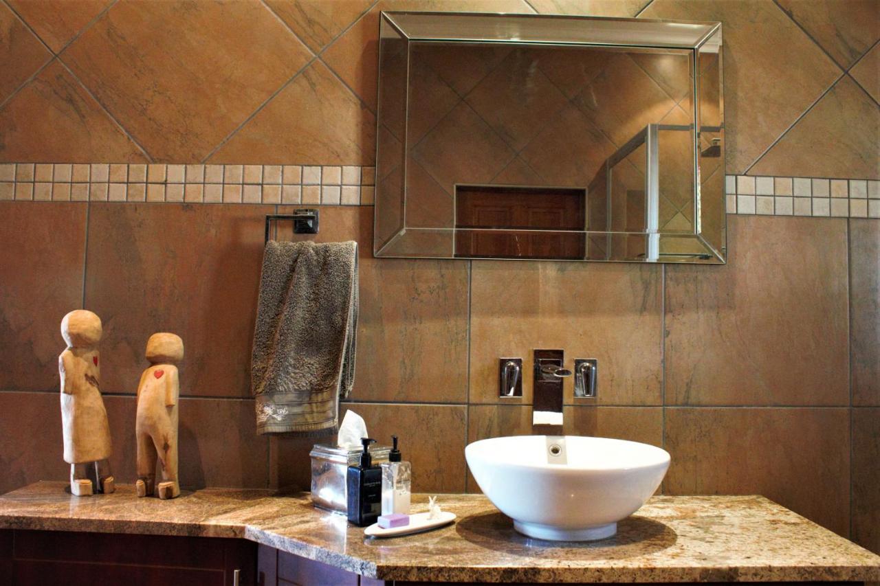 Karee & Wild Olive Guest Lodge Hekpoort المظهر الخارجي الصورة